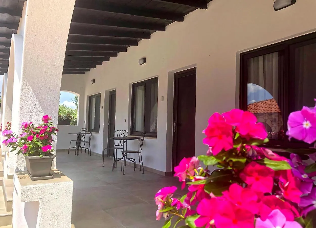 Apartment Ouzouni Resort Boutique Bungalows Nea Moudania